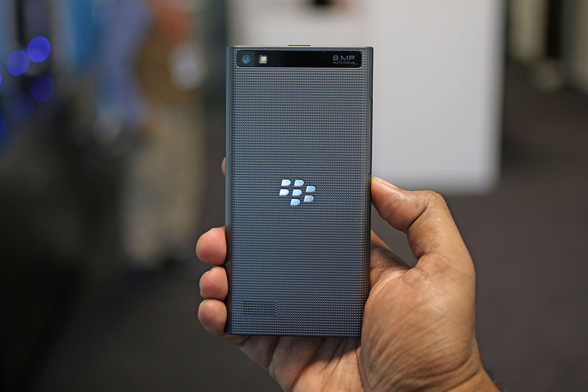 blackberry-leap-photos-14