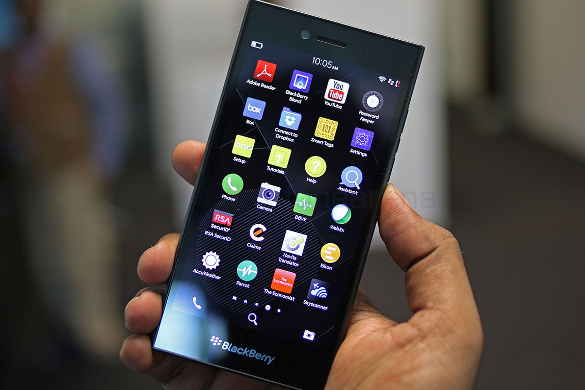 BlackBerry Leap hands on