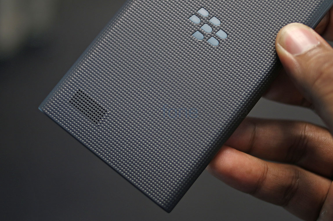 blackberry-leap-photos-8