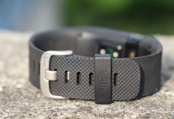 Fitbit_ChargeHR4