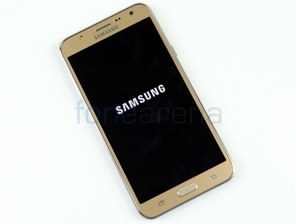 Samsung Galaxy J7_fonearena-01