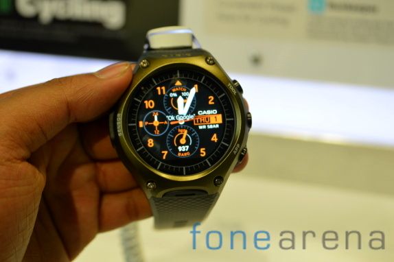 Casio WSD-F10_fonearena-01