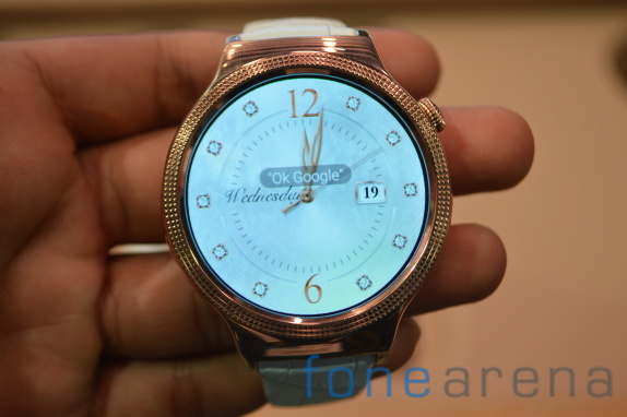 Huawei Watch Jewel and Elegant smartwatch Hands on