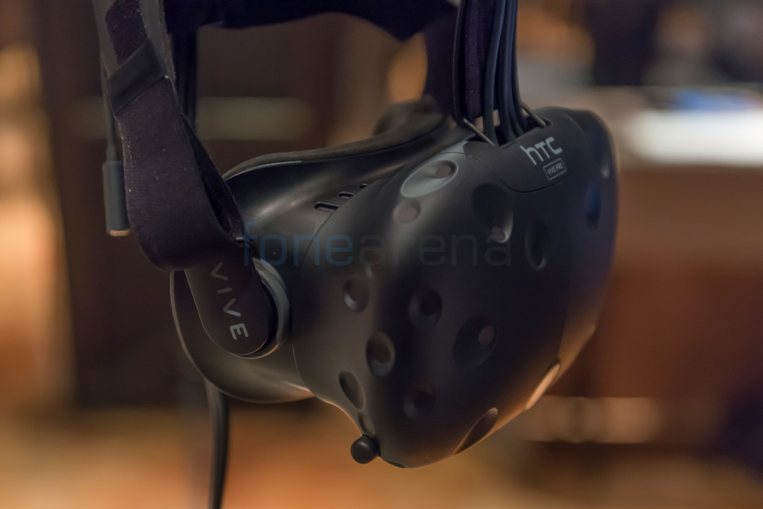 htc_vive_2