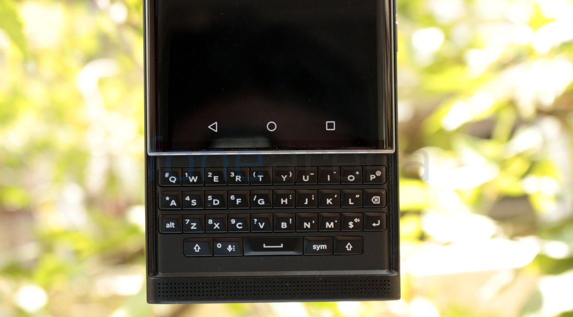 BlackBerry Priv_fonearena-5