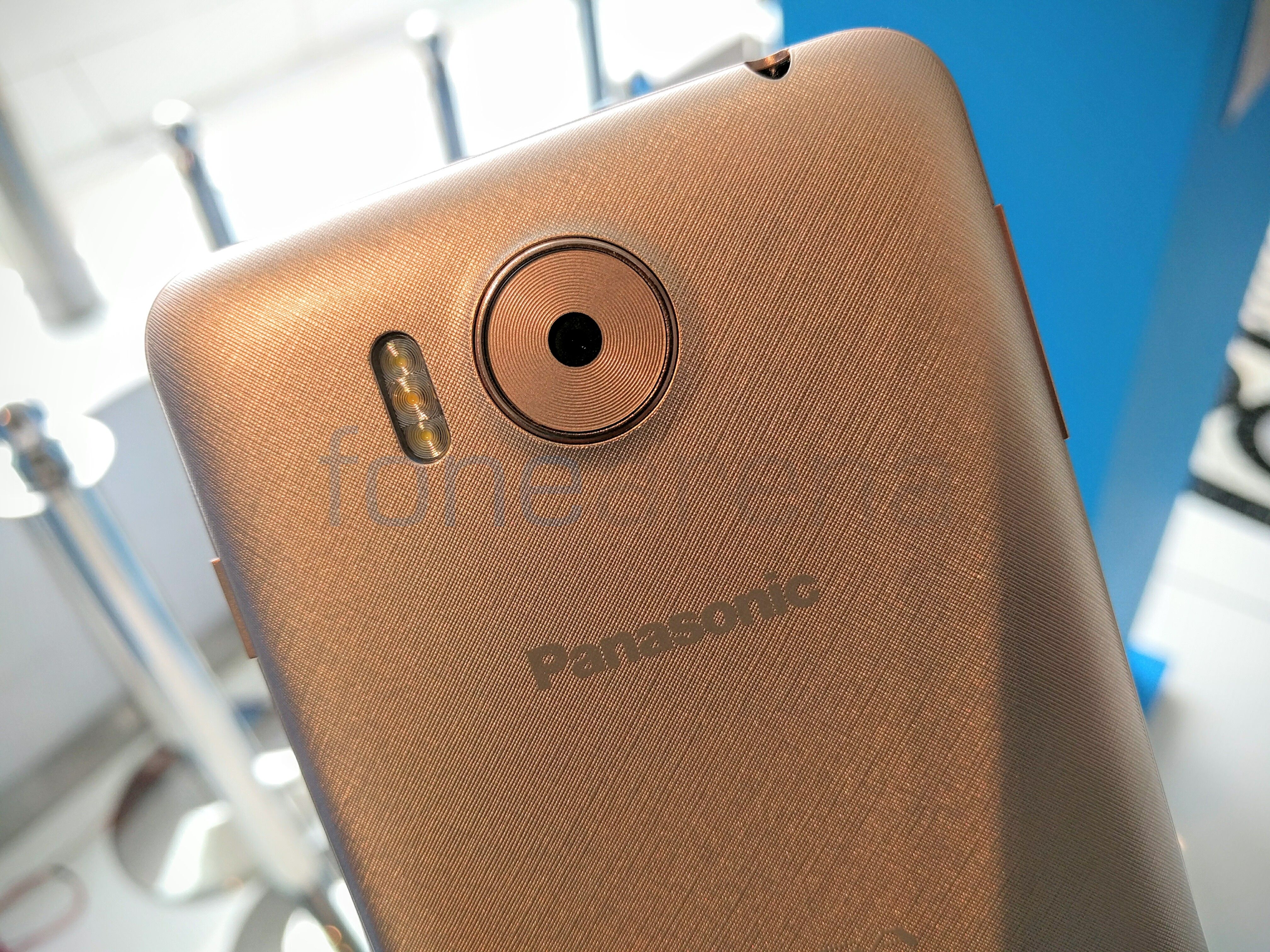 Panasonic Eluga Note_fonearena-07