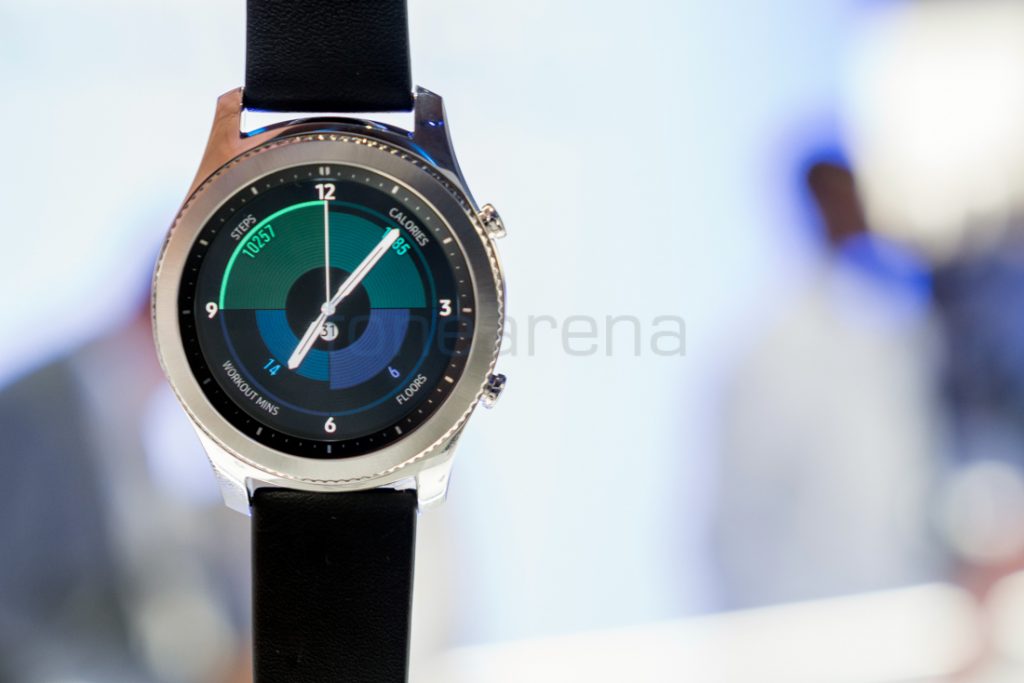 Can the samsung gear s3 work with on sale iphone