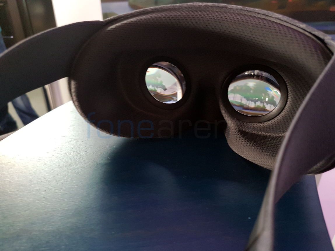 google-daydream-view_fonearena-02