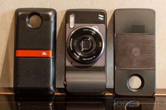 Moto Mods Hands On: A Unique Take On A Modular Future