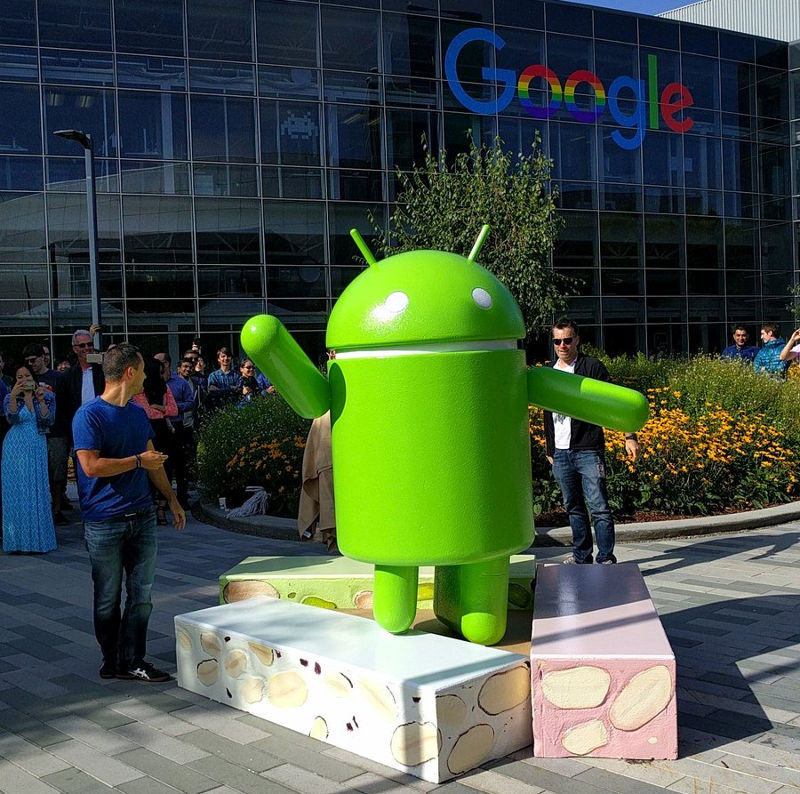 google-android-nougat-statue