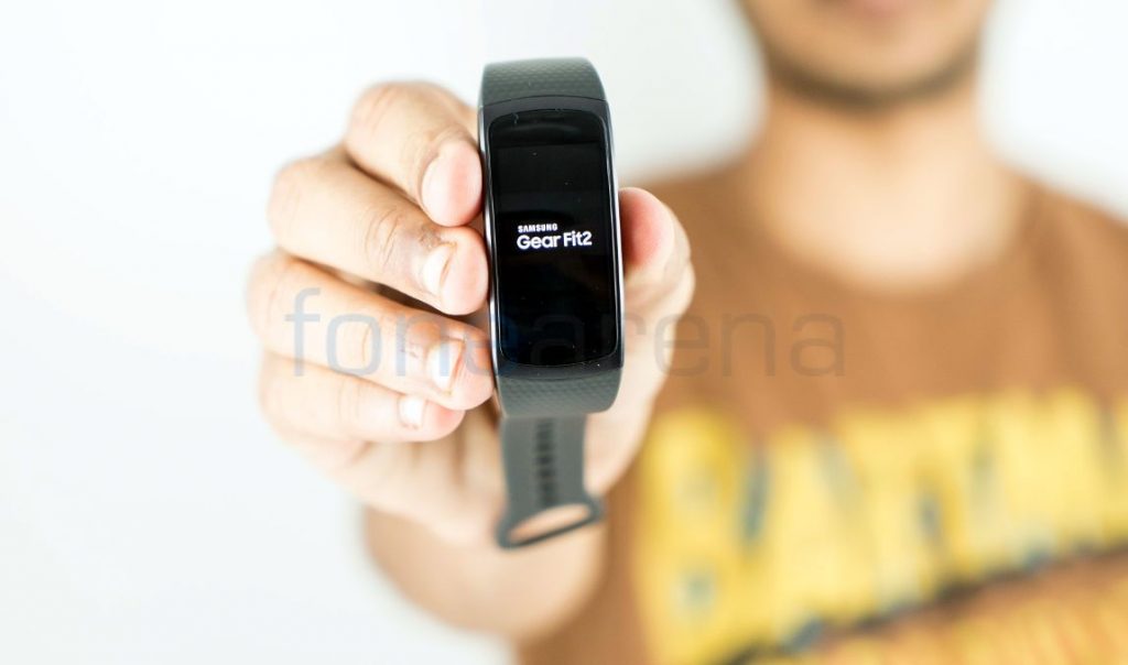 Samsung Gear Fit 2_fonearena-07