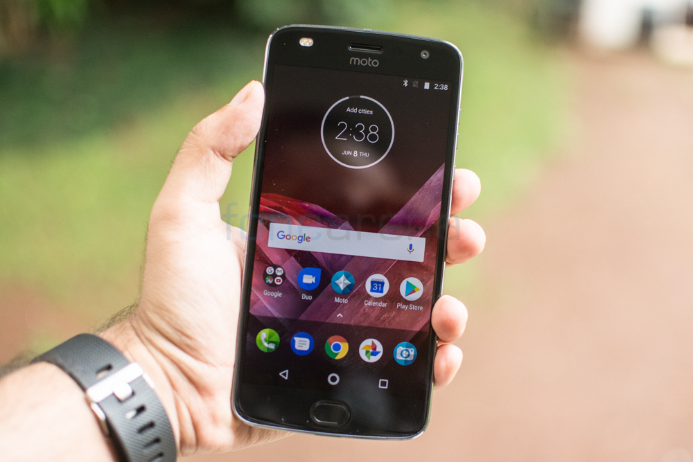 Moto Z2 Play -12