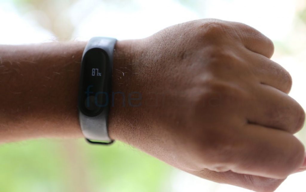 Mi fitness band sales hrx price