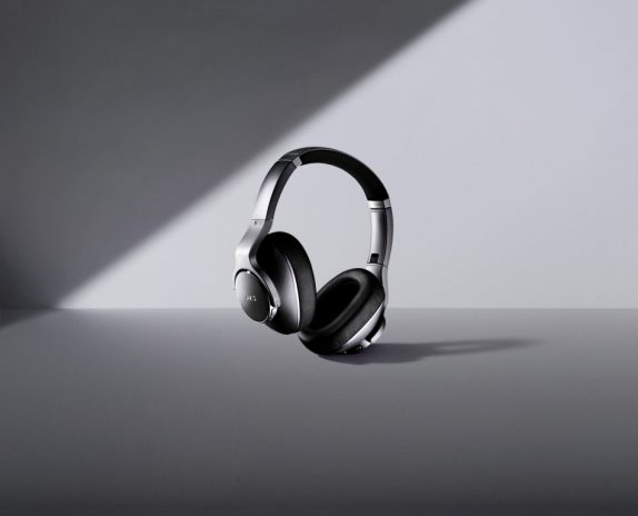 AKG N700NC, Y500, Y100 wireless headphones announced