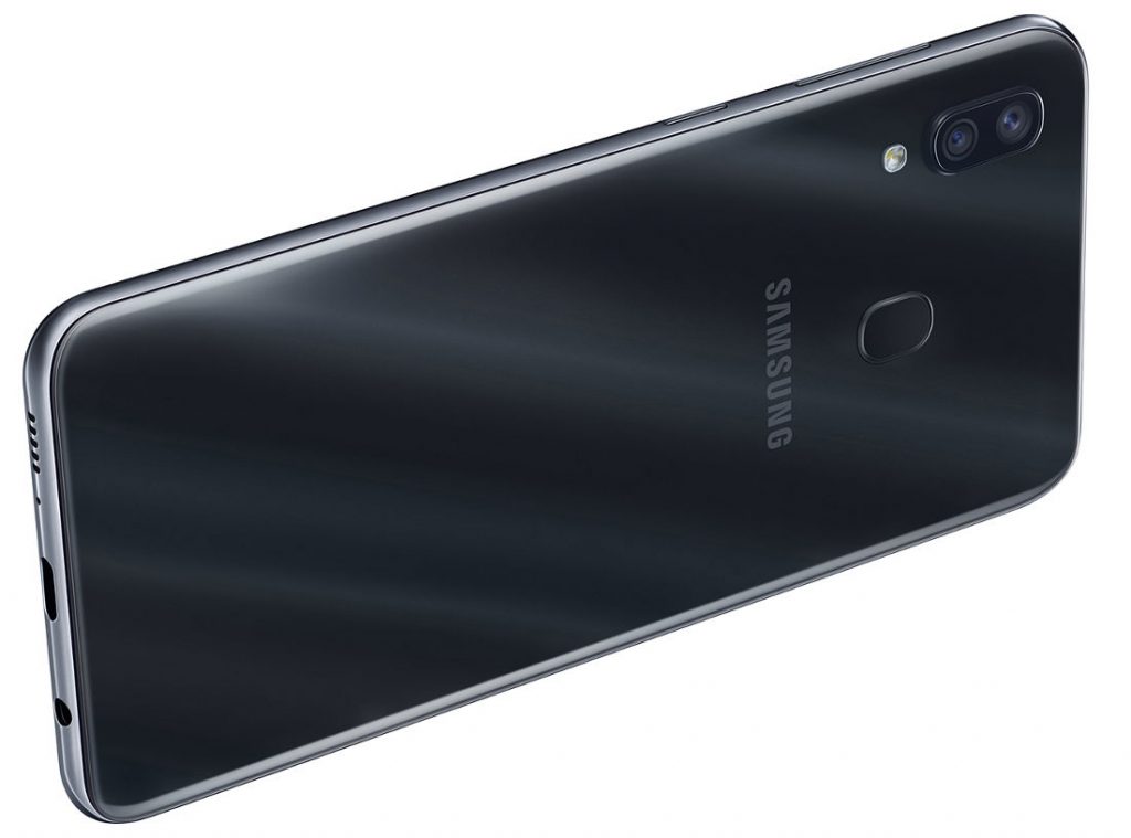 samsung a30 rear camera