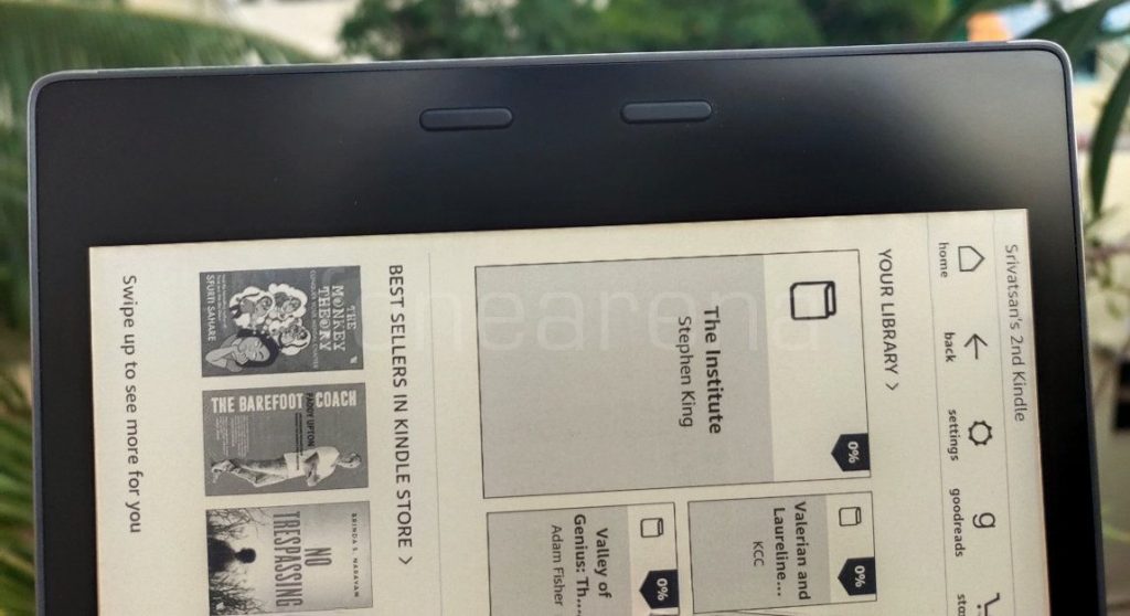  Kindle Oasis – With 7” display and page turn buttons