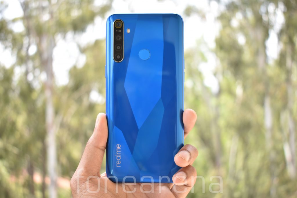 vivo v20 pro amoled display