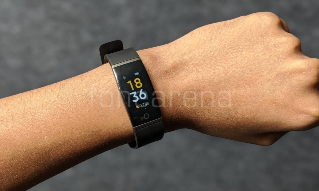Realme band Review — Capable fitness band with heart rate sensor at Rs. 1499?