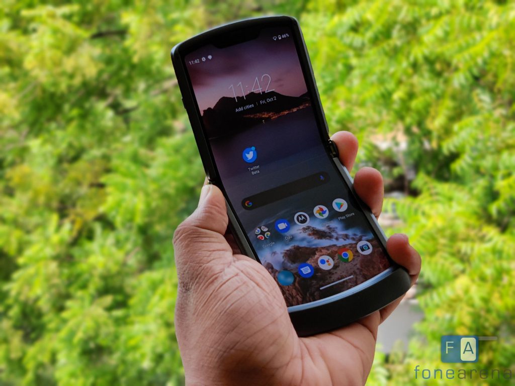Motorola Razr 5g Vs Samsung Galaxy Z Flip Z Flip 5g Battle Of Flip Phones Techbuzzprotechbuzzpro