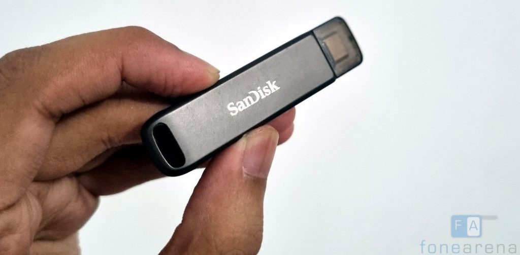 SanDisk iXpand Flash Drive Lux launched; supports data transfer