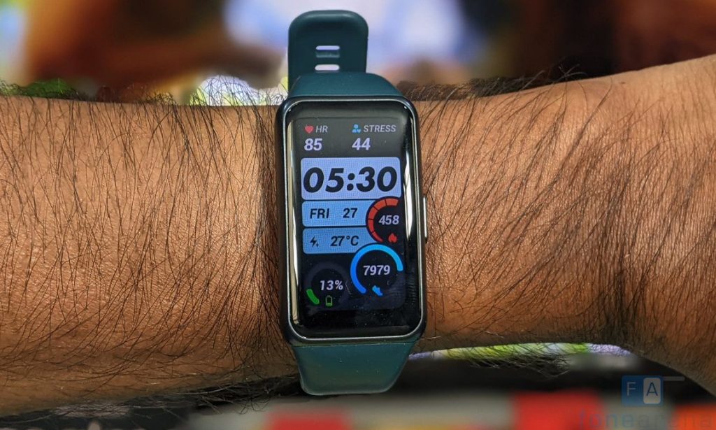 How to Download Huawei Band 6 Watch Faces - Geeky Wrist