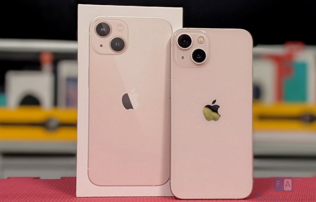Asus Zenfone 10 vs Apple iPhone 14: iPhone mini substitutes? - PhoneArena