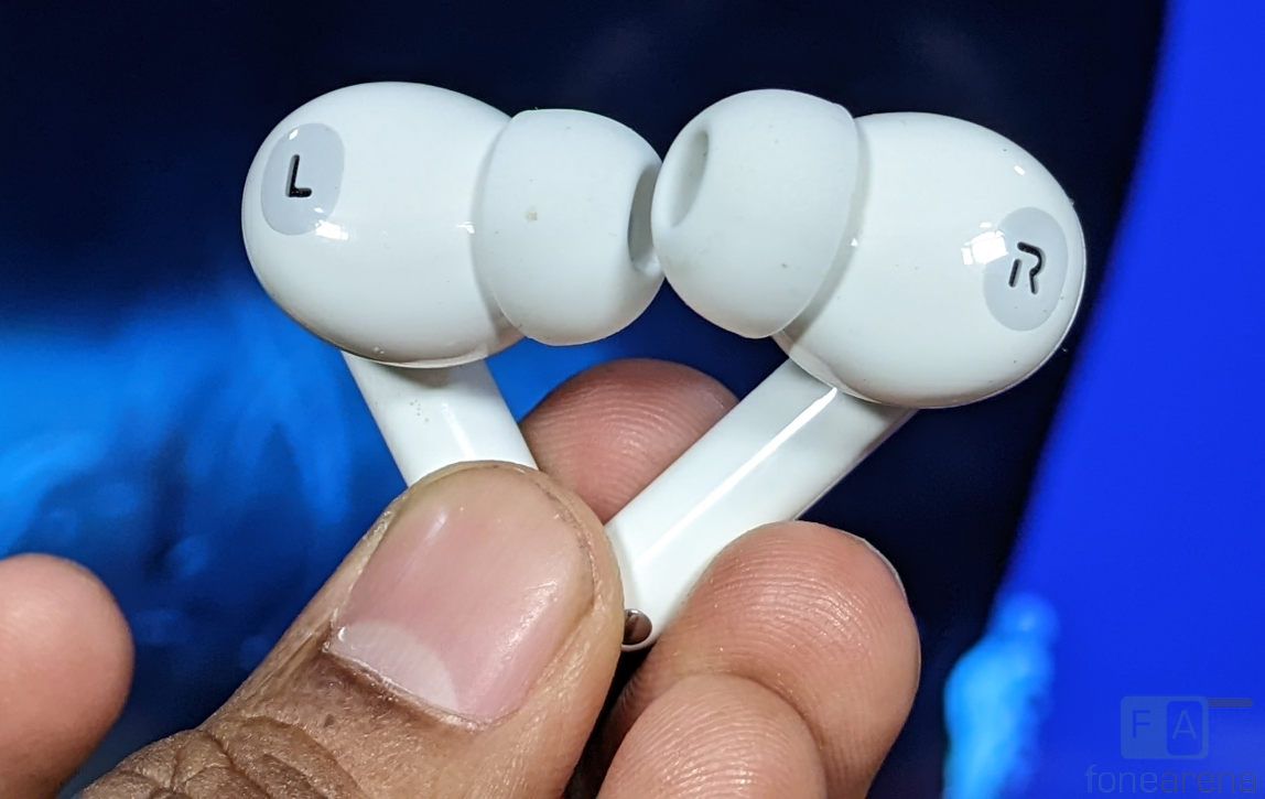 Oppo Enco Air2 Pro Review: Snug-Fit Earbuds With Bass Boost - Gizbot Reviews