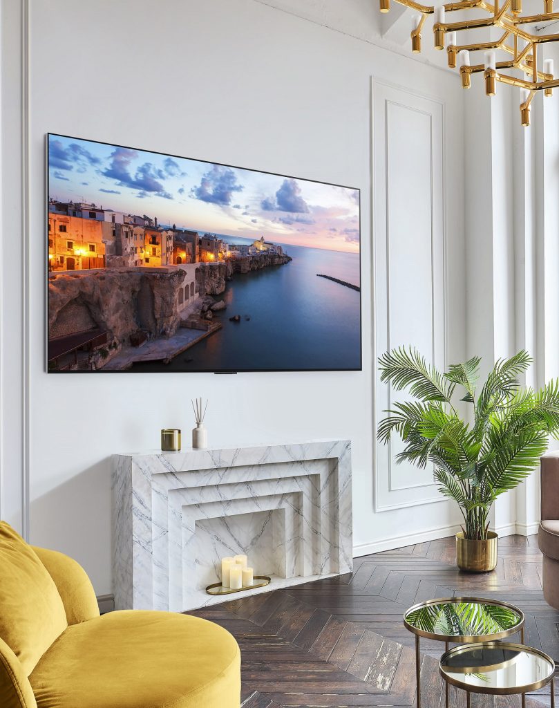 LG introduces Z3, G3 and C3 OLED evo series TVs.