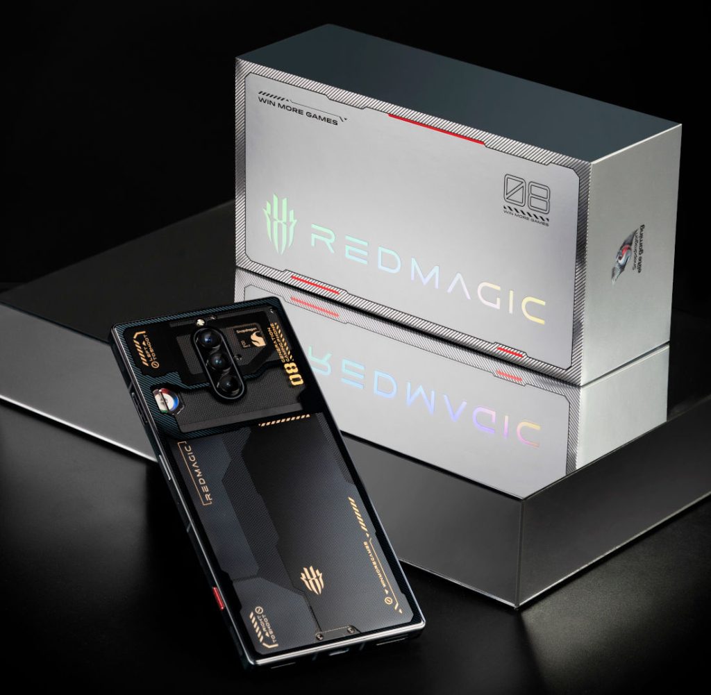 RedMagic 8 Pro with 6.8″ FHD+ 120Hz OLED display, Snapdragon 8 Gen