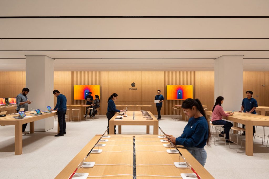 India's Tata Group to open 100 exclusive Apple stores -report