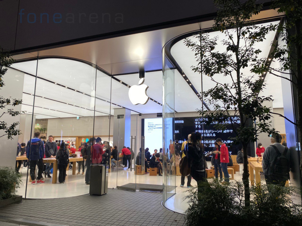 Apple Store Shinjuku Tokyo