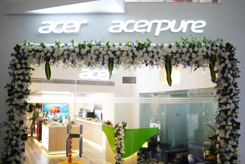 Acer opens second Mega Store Acer Plaza in Bengaluru